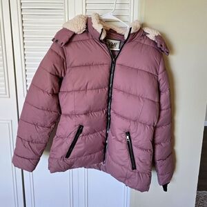 Womens winter cozy coat L - only until 06/10